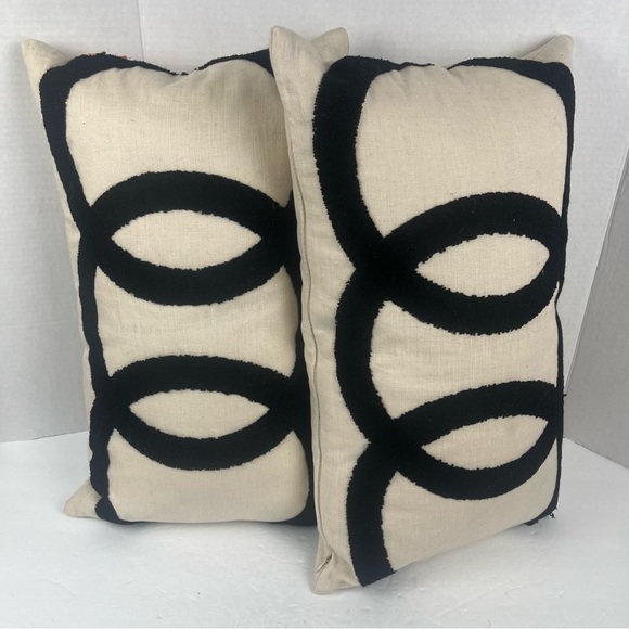 Aidan Gray luxury brand pair of cream with black graphic and feather inserts. - Picture 14 of 16